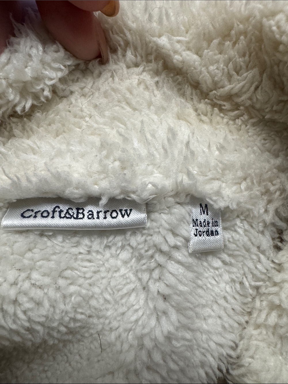 Croft & Barrow fleece vest featuring white embroidered snowflakes, size medium - Picture 4 of 5